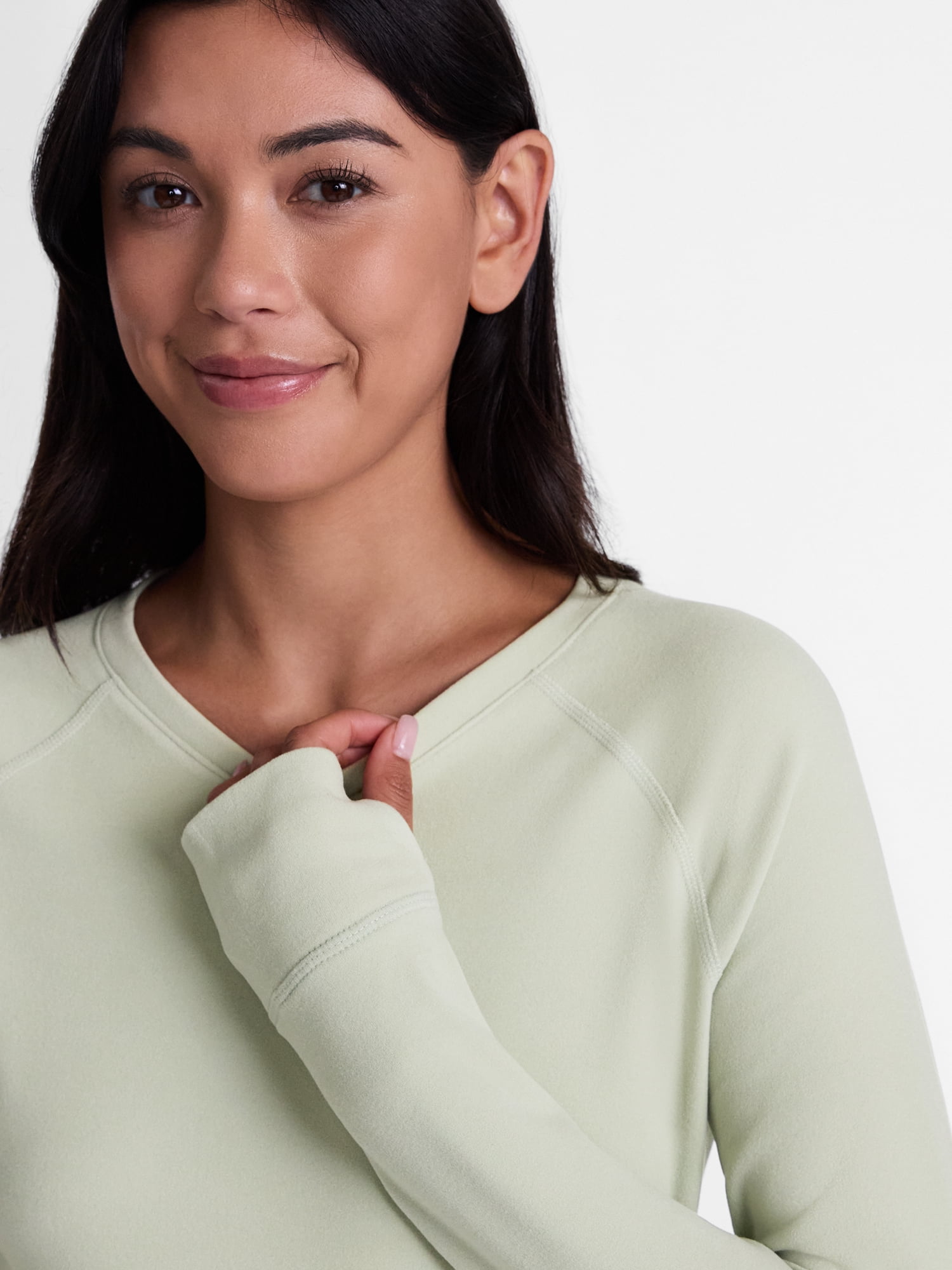 ClimateRight by Cuddl Duds Women’s Warmest Therma Suede Long Sleeve V Neck Thermal Base Layer Top, Sizes XS to 4X