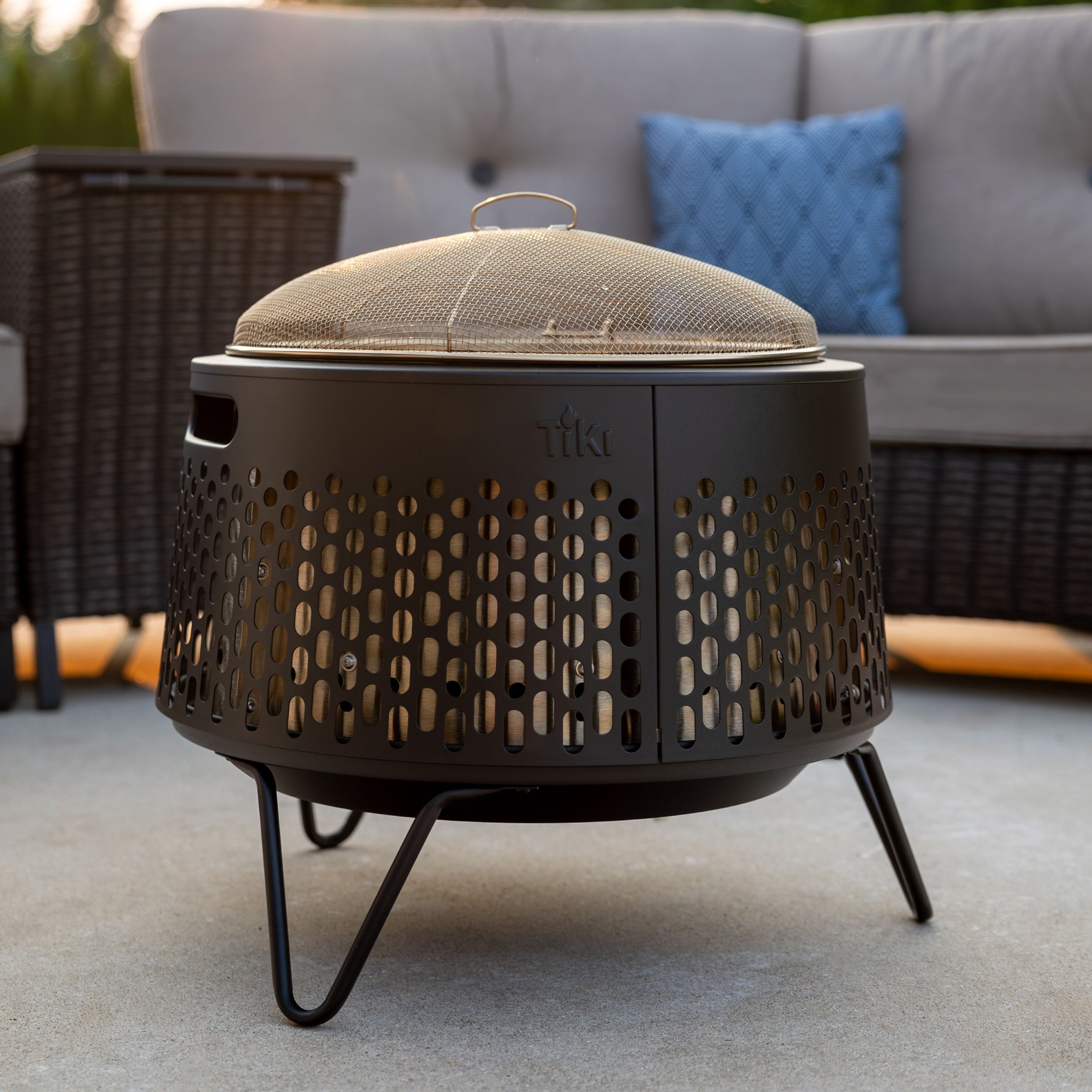 TIKI® Brand 18 Inch Smokeless Fire Pit Metal Screen Gold and 18 inch Poker Black