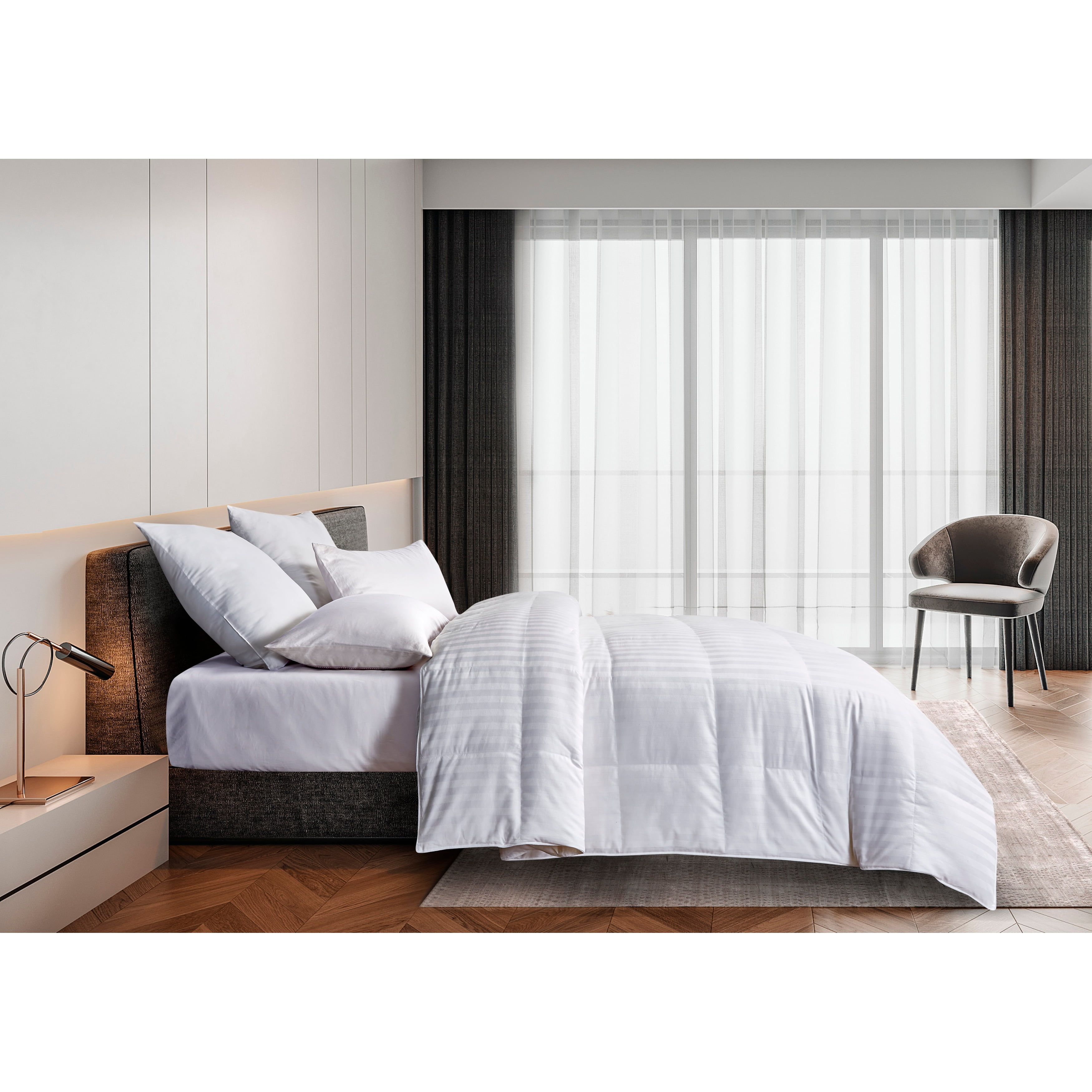 Hotel Grand Oversized 500 Thread Count White Goose Down Comforter