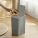 thumbnail image 4 of Cubo de basura de baño con tapa, cubo de basura pequeño con tapa a presión, papelera de plástico con tapa emergente para inodoro, oficina, dormitorio, sala de estar., 4 of 8