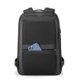 thumbnail image 4 of Mochila Mark Ryden. Bolsillo antirrobo con correas acolchadas. Repelente al agua Oxford. Para laptop de 15.6" a 17.3". Con puerto USB. Modelo 9008 Mark Ryden  Modelo 9008SJ-00, 4 of 15