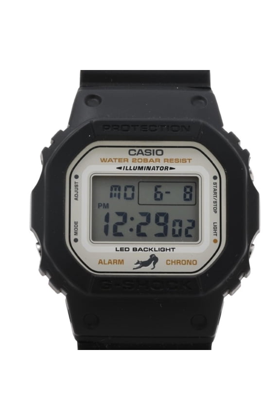 Pre-Owned CASIO G-SHOCK DIGITAL 5600 SERIES DW-5600SHB-1JR White/Black Resin Men's Digital Watch