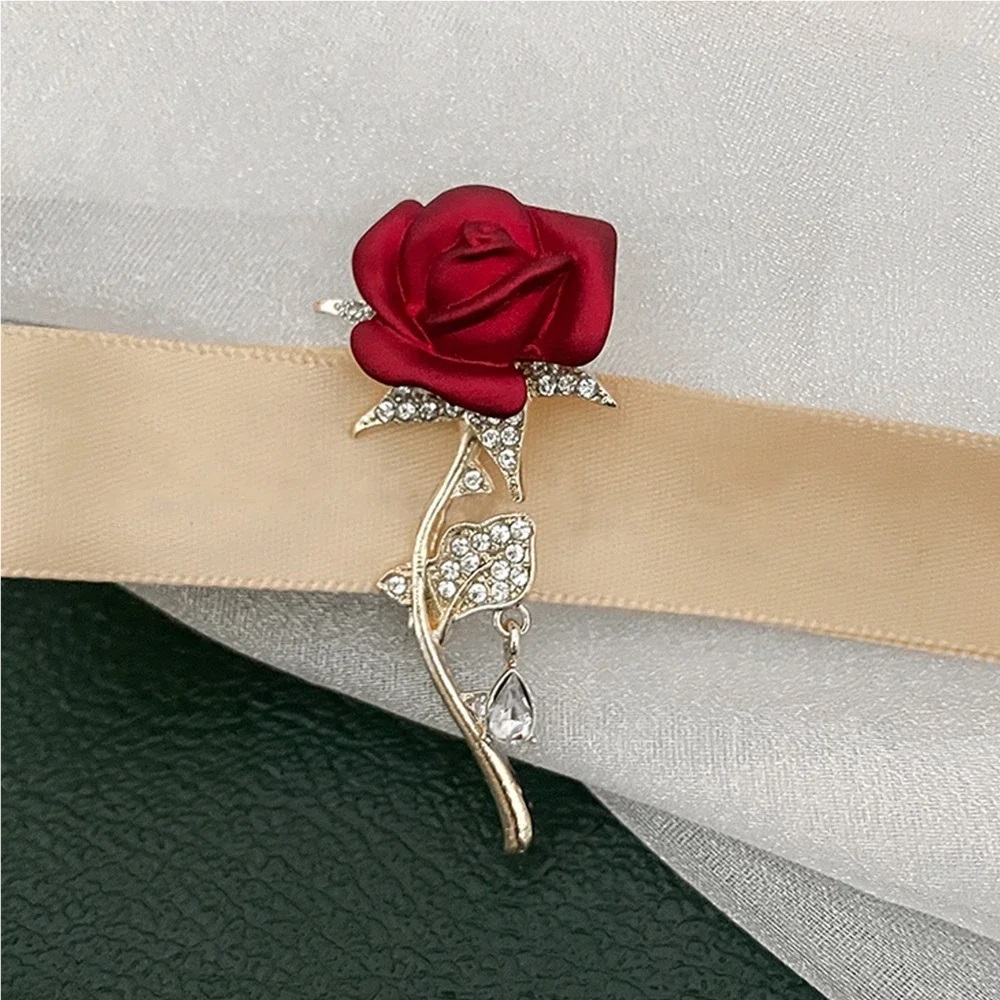 Fashion Red Crystal Flower Brooches For Women Rhinestone Lapel