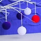 thumbnail image 5 of Conjunto de decoraciones de estrellas colgantes flocadas del Día de la Independencia | 6cm Adornos Patrióticos Rojo, Blanco, Azul | Decoración de fiestas en casa | Paquete de 12 piezas | Decoración, 5 of 6