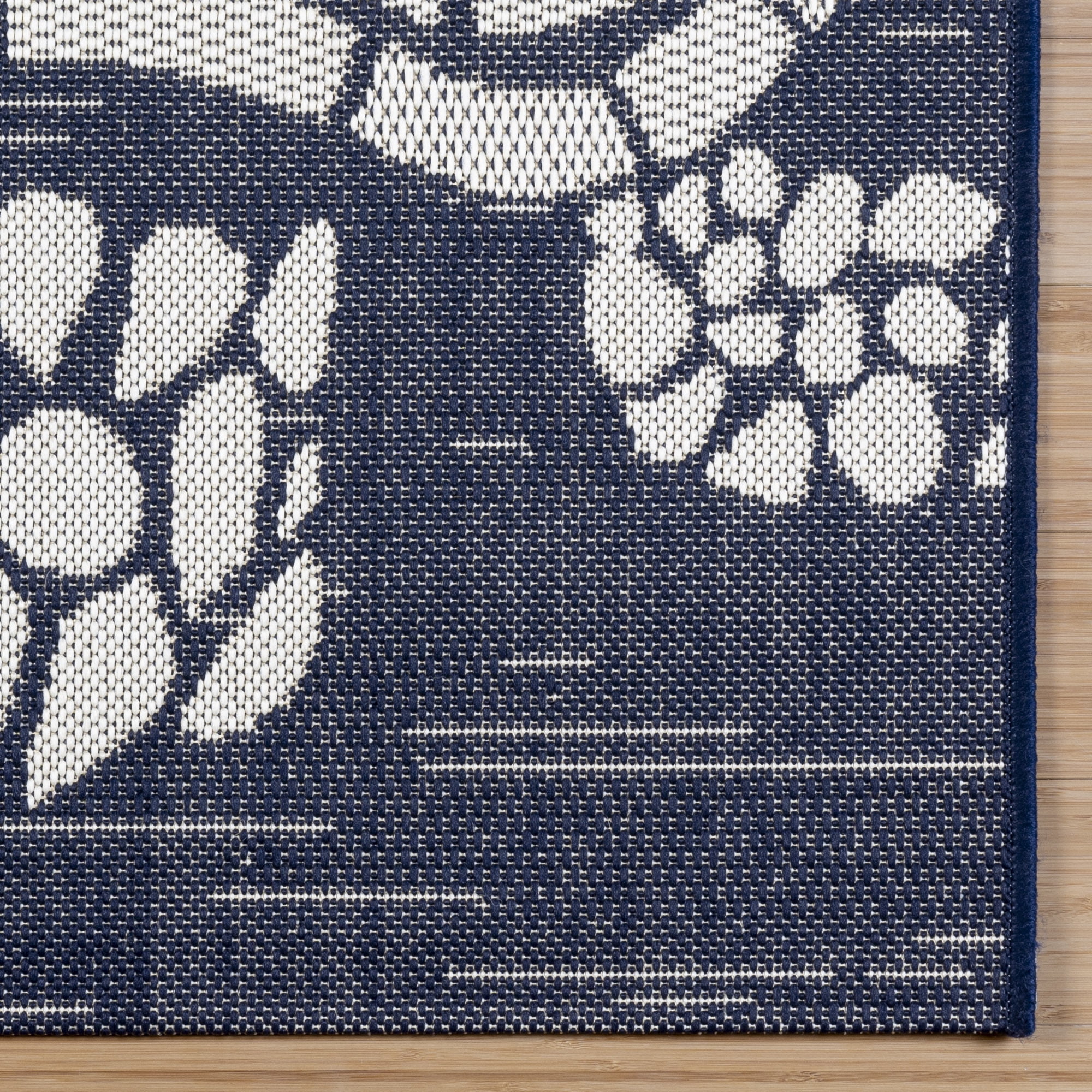 Gertmenian Paseo Tortue Sea Turtle Coastal Navy/White Outdoor Area Rug, 6x9