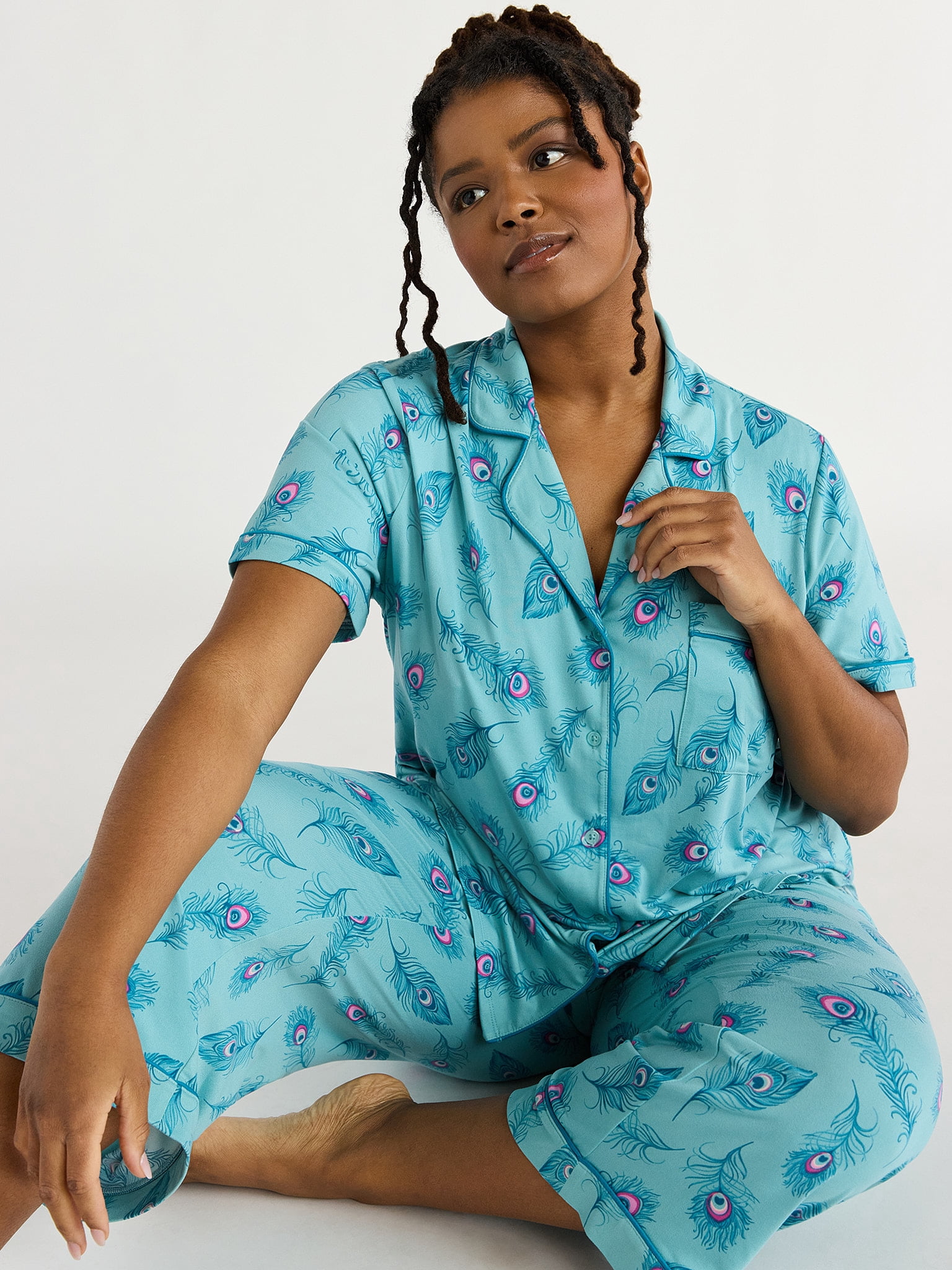 Joyspun Women's Knit Notch Collar Top and Capri Pants Pajama Set, 2-Piece, Sizes S to 3X