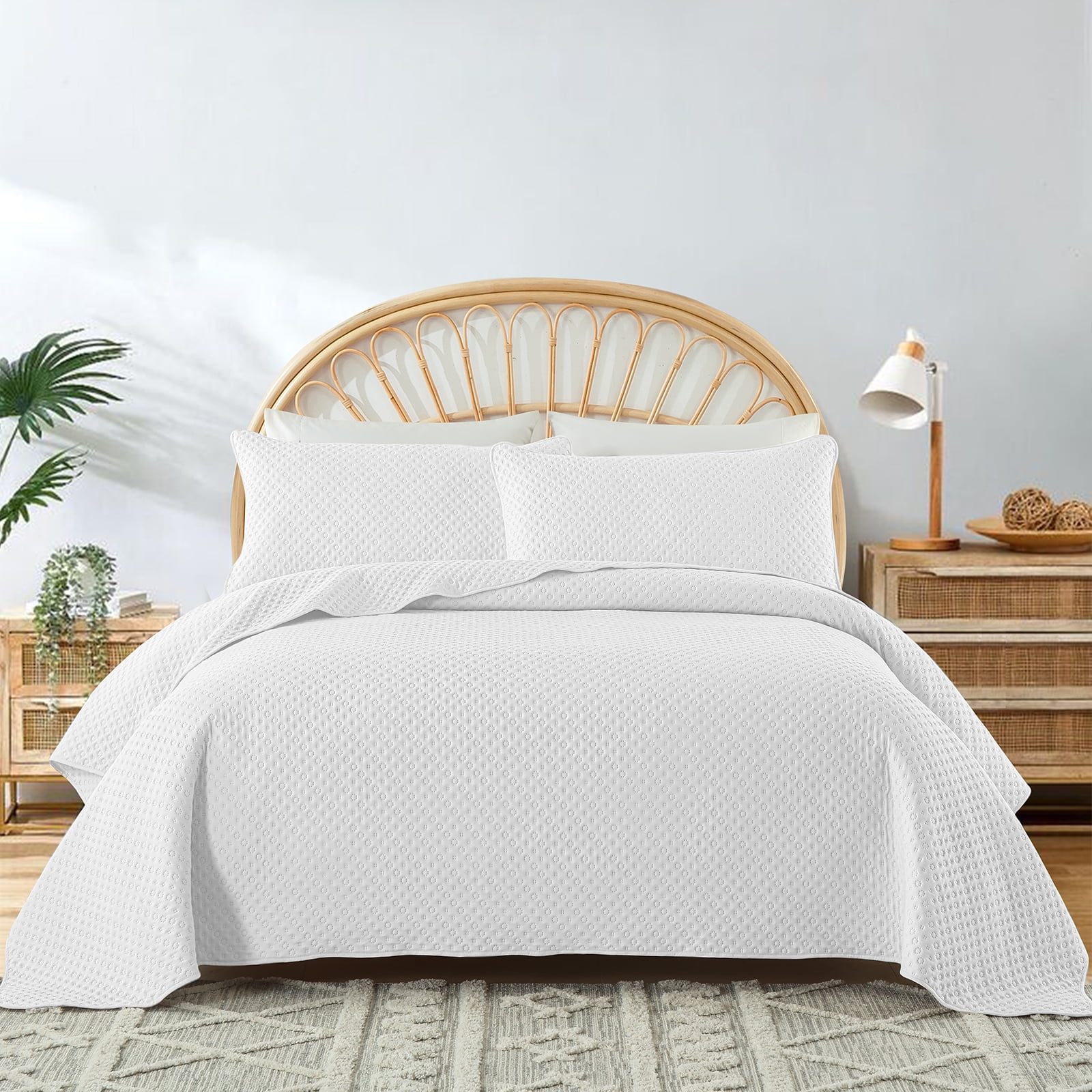 King Size Quilt Set, GREAGLE 3-Piece 120gsm Soft Warm Light Weight Ultrasonic Bedspread Reversible Comforter Velvet Bedding Set, White