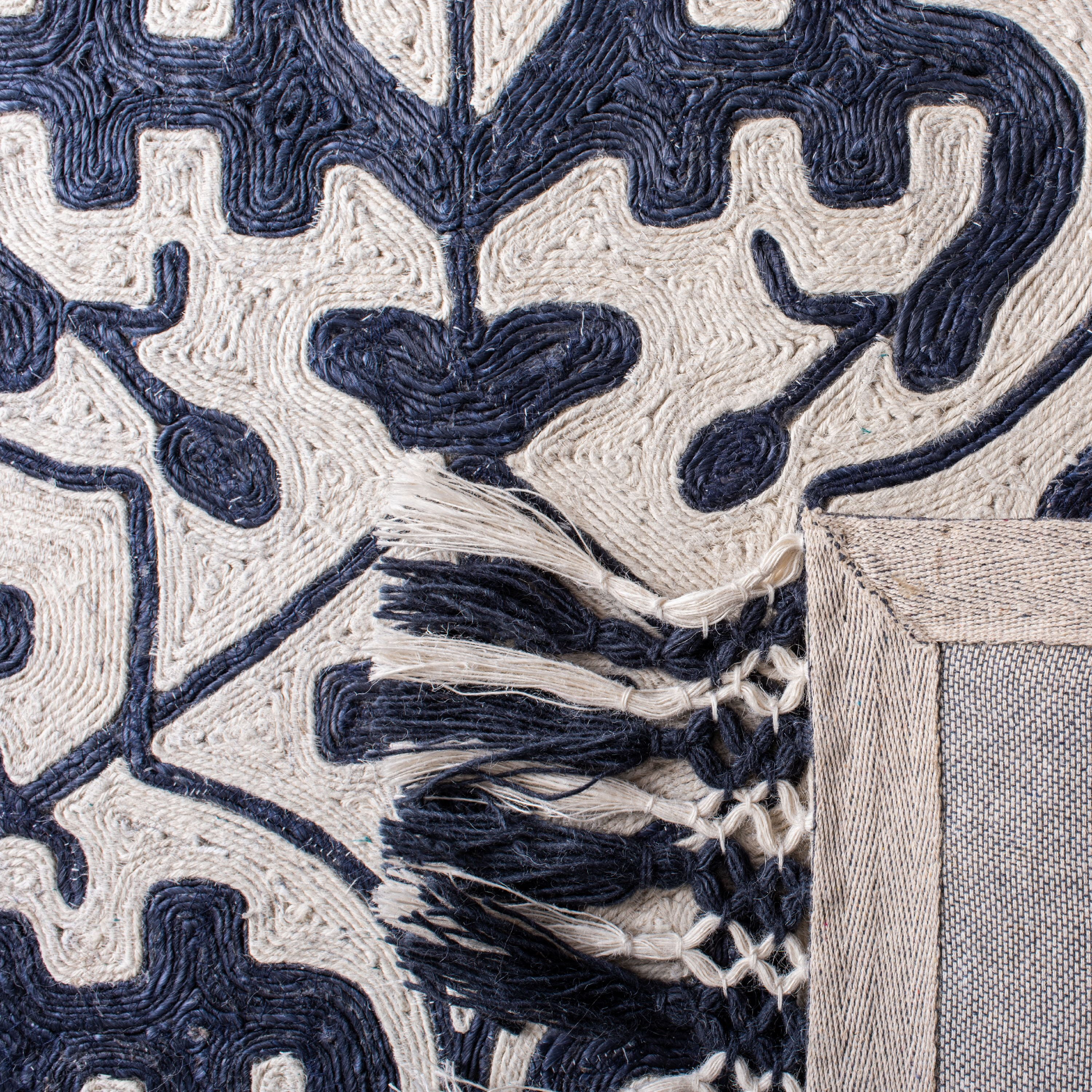 SAFAVIEH Sahara Catriona Geometric Trellis Area Rug, Navy/Ivory, 5' x 8'