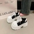 thumbnail image 3 of Chaussures à Talon Bas pour Femmes avec Lanières Croisées et Lacets, 3 of 4