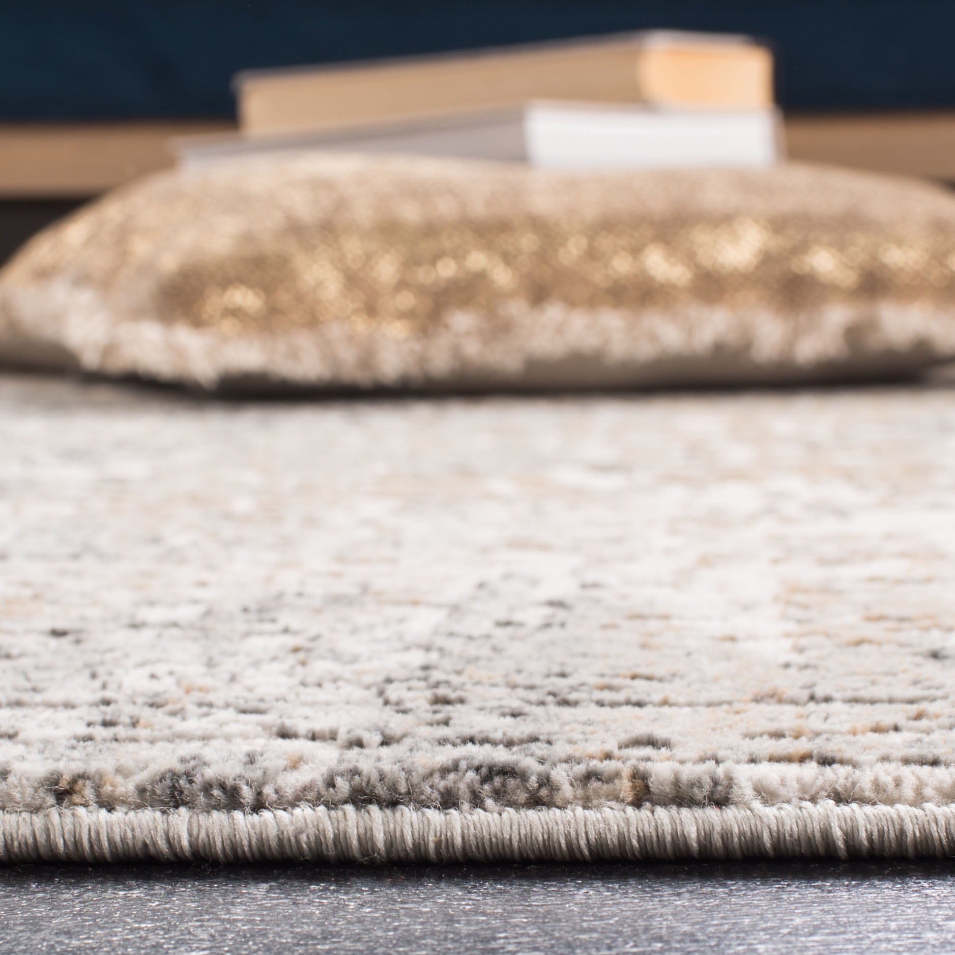 SAFAVIEH Vogue Martha Abstract Area Rug, Beige/Grey, 3' x 5'