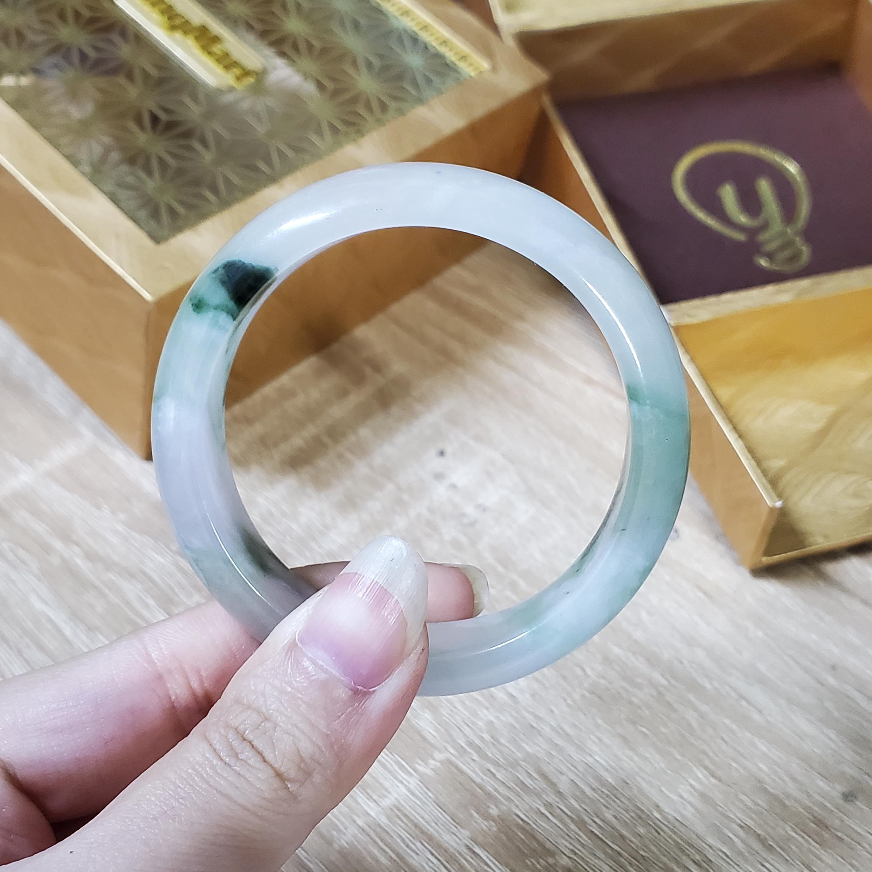 Jade Bangle 48-60mm up | Yingmart White To Dark Green Jade Jadeite Bracelet for Men, Women, Grandmother, Sister – Vintage Elegance (SizeAdvice)
