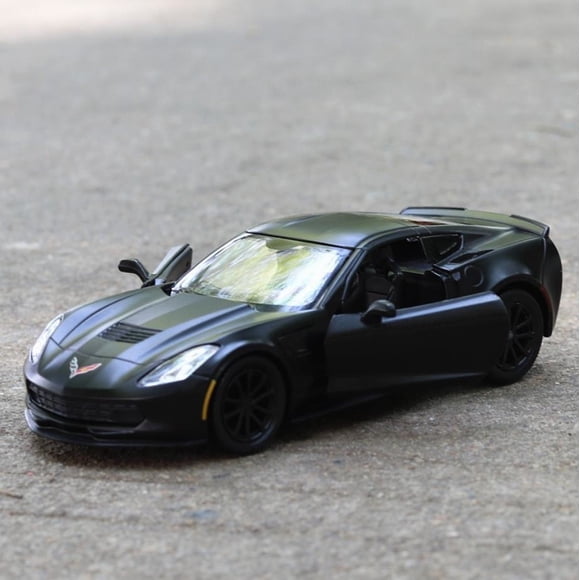 1/36 Chevrolet Corvette C7 Alloy Diecast Super Sport Car Model Toys Simulation Metal Vehicle Body With Pull Back Children's Toys,Black,5*3.3*12.2cm