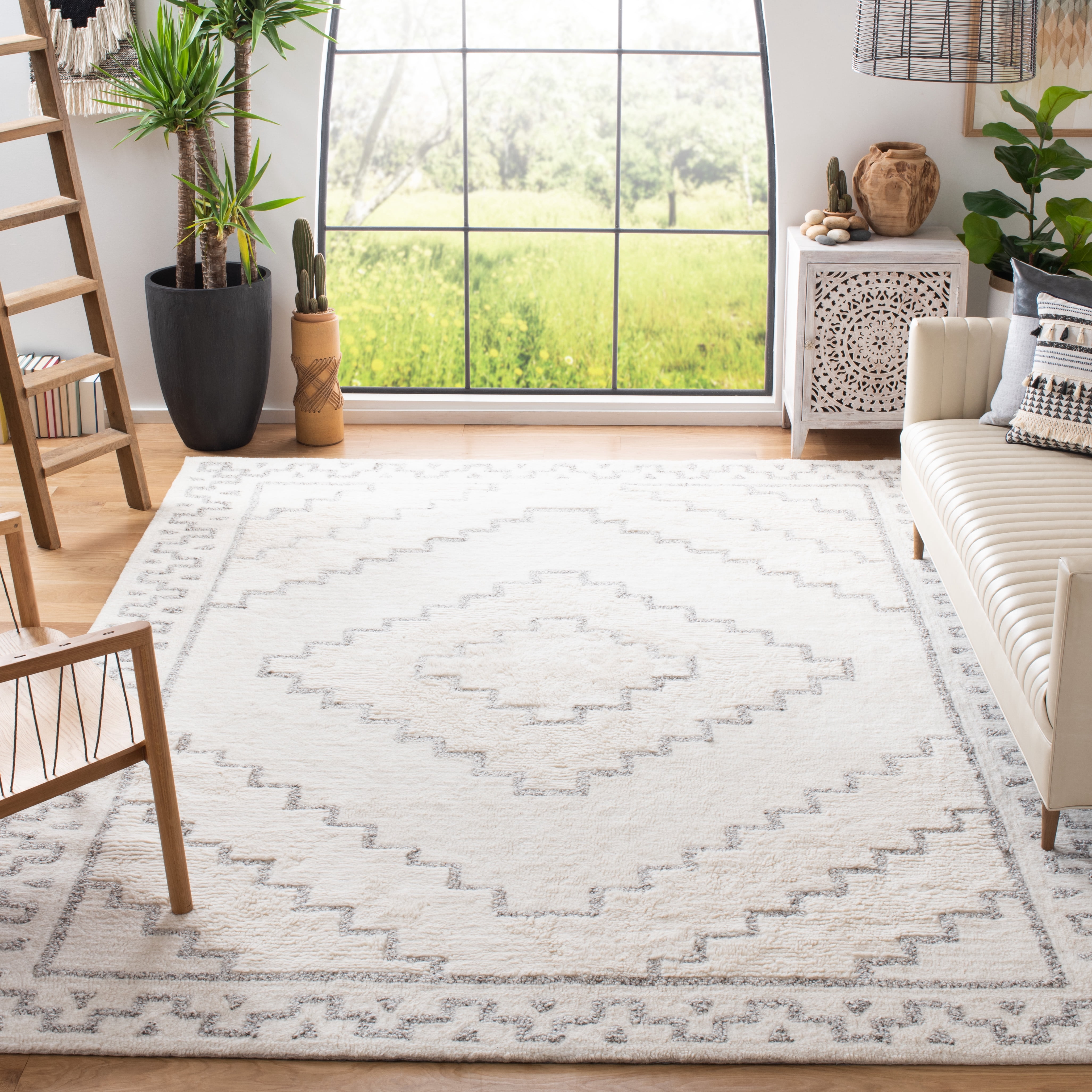 SAFAVIEH Casablanca Lidija Geometric Area Rug, Ivory/Gray, 9' x 12'