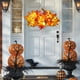 thumbnail image 1 of Corona de Halloween con Calabaza y Hojas de Arce: Decoración de Plástico Naranja para Colgar En La Puerta, Ideal para La Cosecha, Acción de Gracias y Otoño., 1 of 6