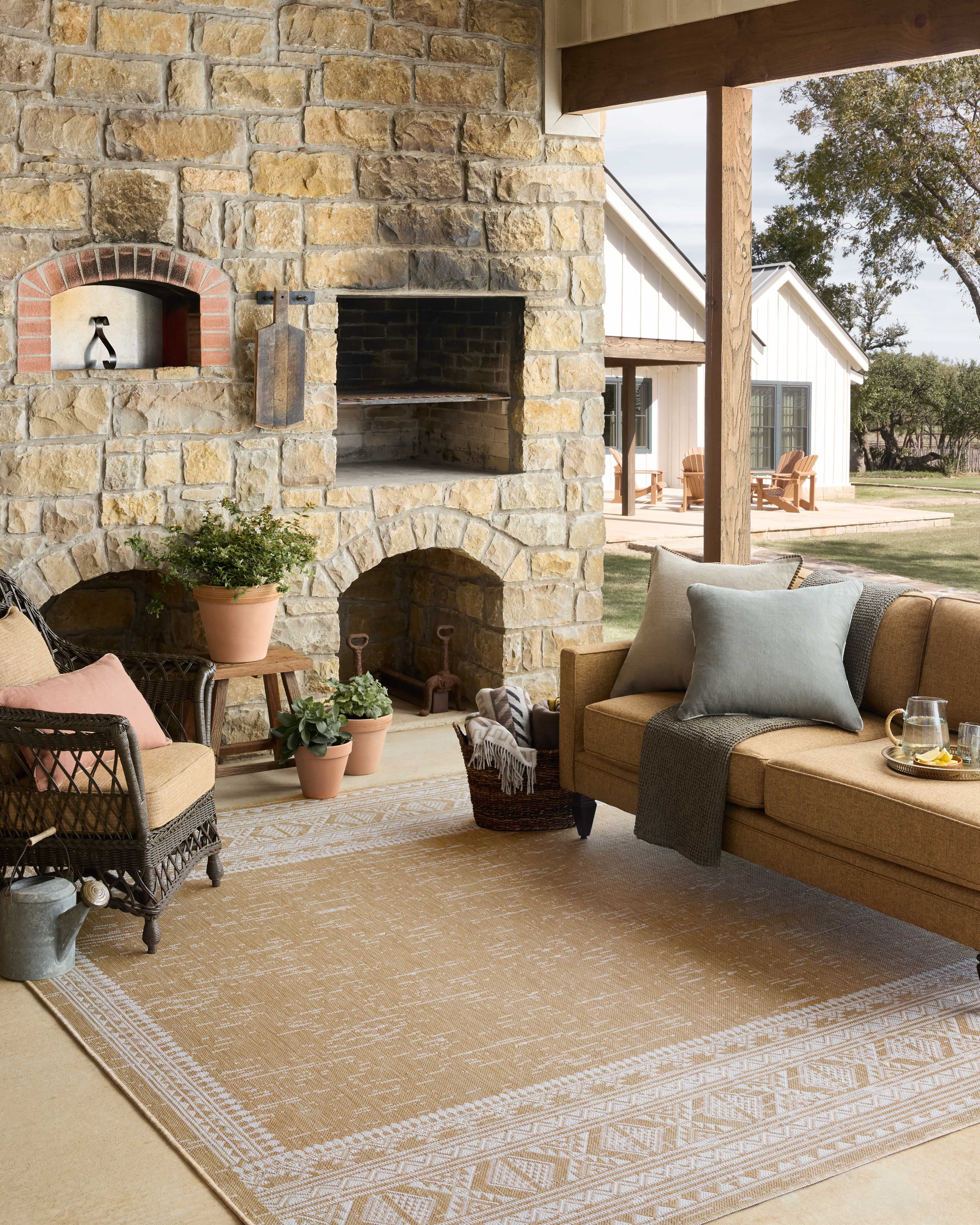Indoor Outdoor Rug 8x10, Reversible, Loloi Easton Ivory / Wheat (7'10" x 10')