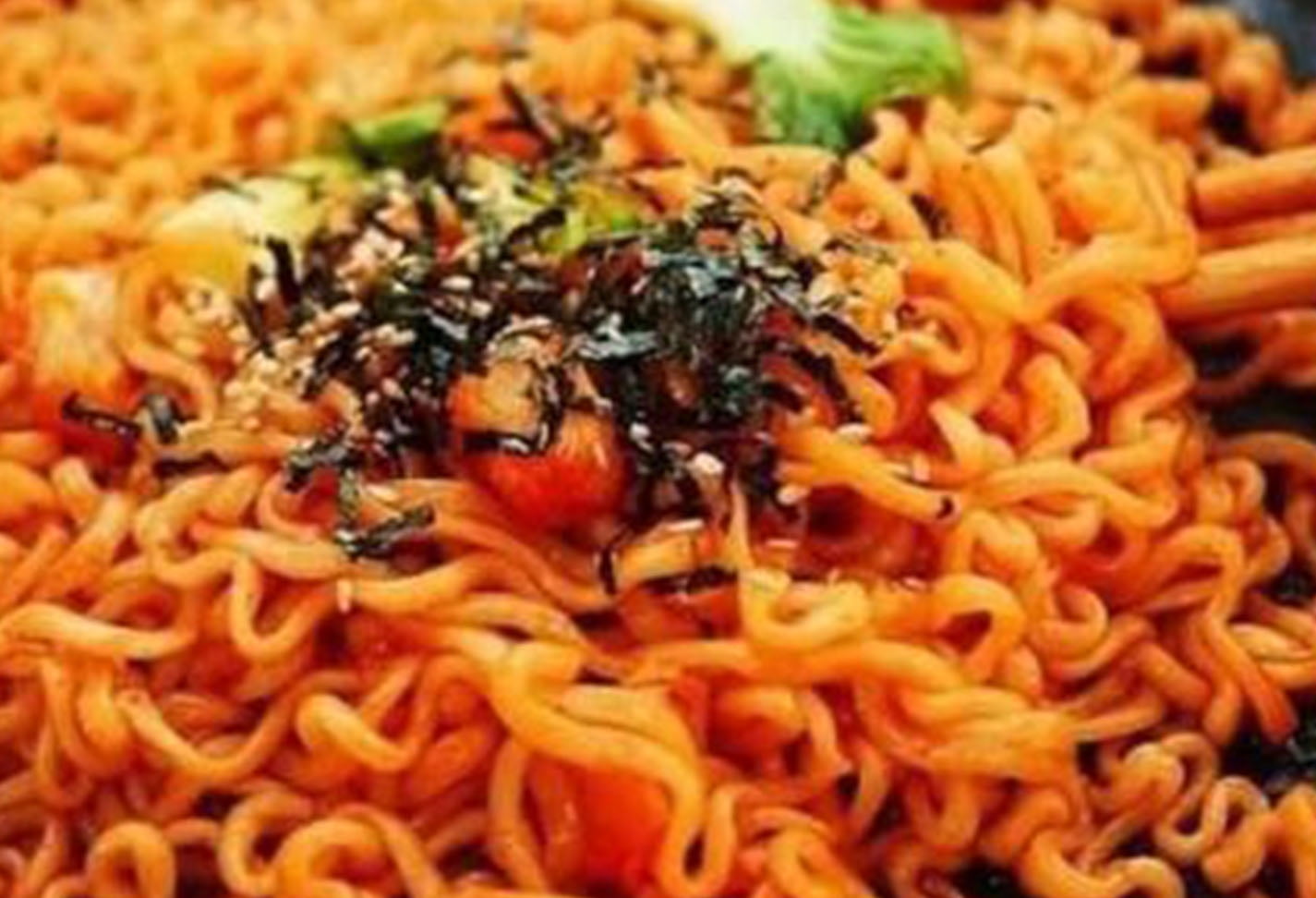 Samyang Spicy Hot Chicken Ramen Noodles 2 x Spicy 4.93 oz. (Pack of 2)