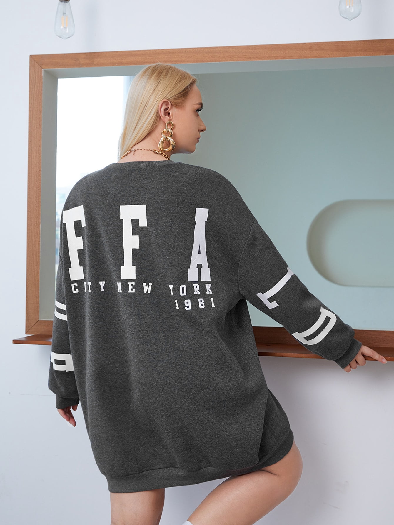 Women's Plus Size Letter Graphic Drop 