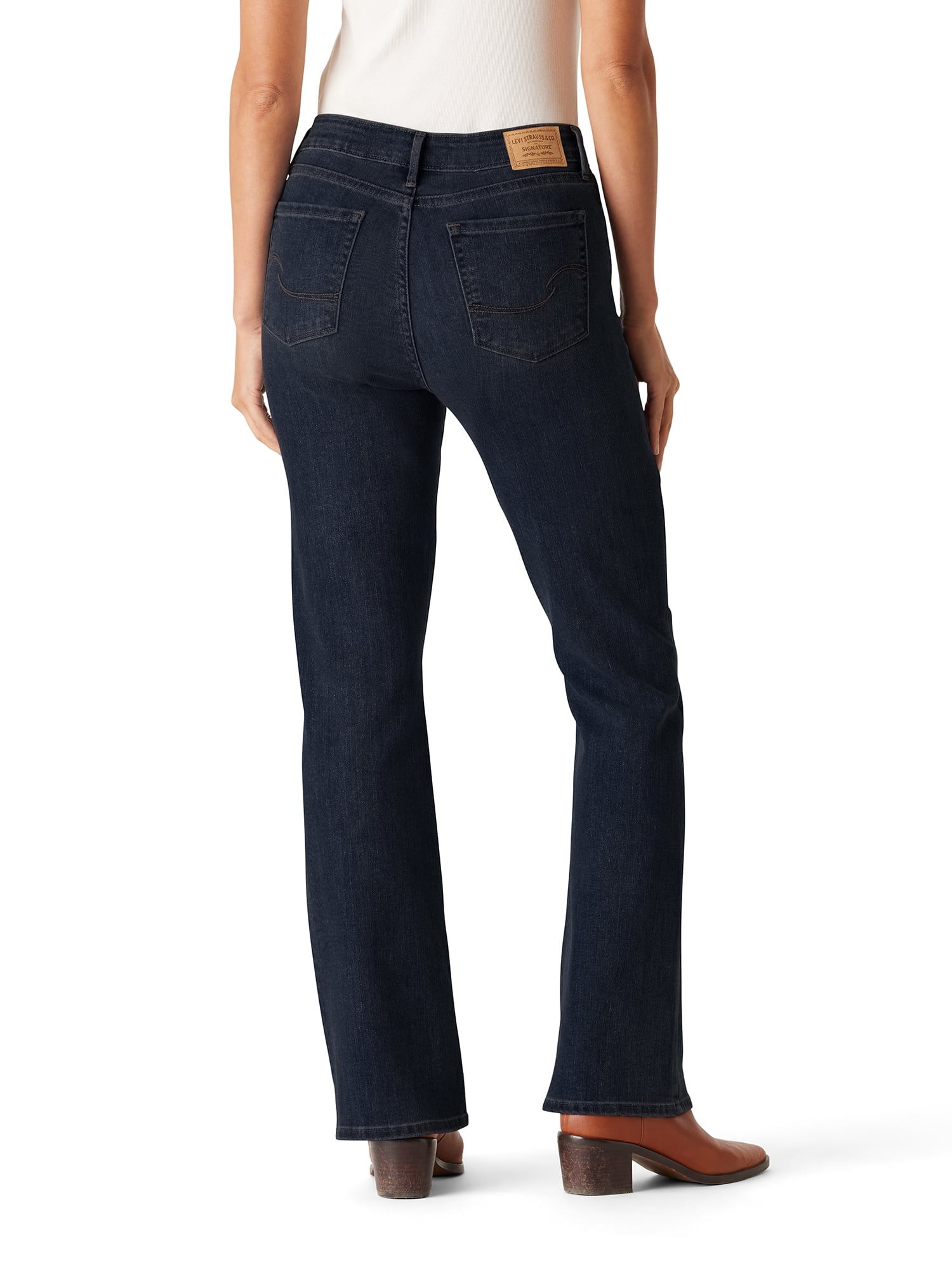 Levi Strauss Signature Women's and Women's Plus Mid Rise Slimming Bootcut Jeans, Sizes 2-26