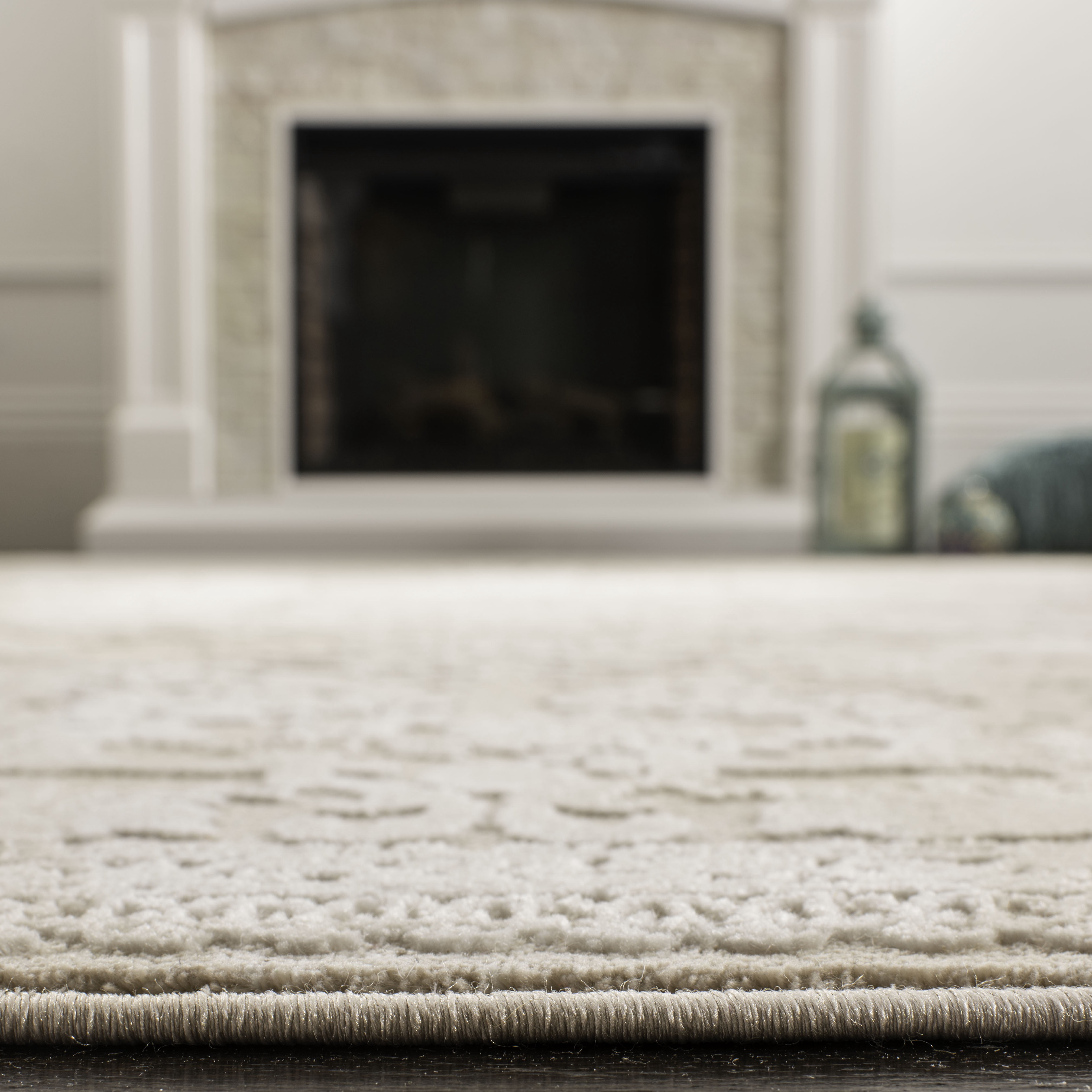 SAFAVIEH Reflection Sophia Oriental Area Rug, Creme/Ivory, 12' x 12' Square
