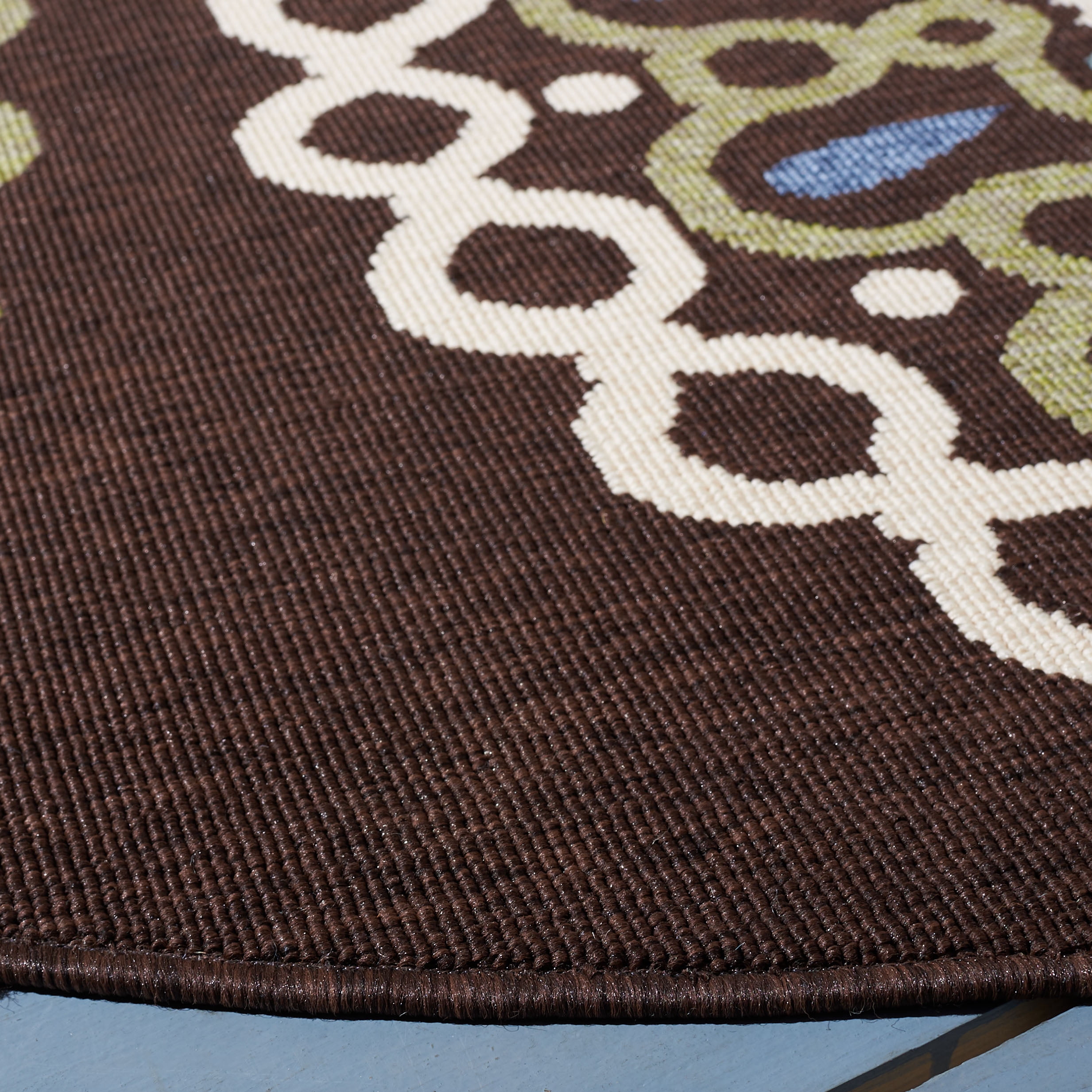 SAFAVIEH Veranda Axum Geometric Indoor/Outdoor Area Rug, Chocolate/Blue, 5'3" x 5'3" Round