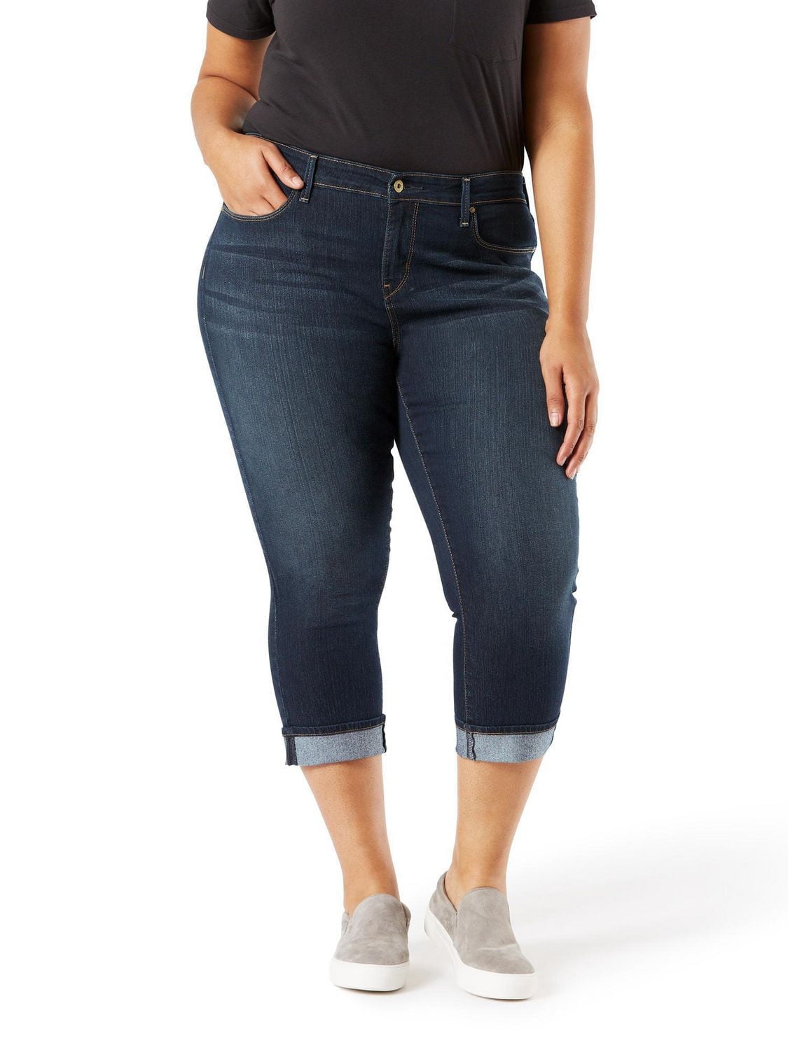 Levi Strauss Signature.™ Women's Plus Modern Capri