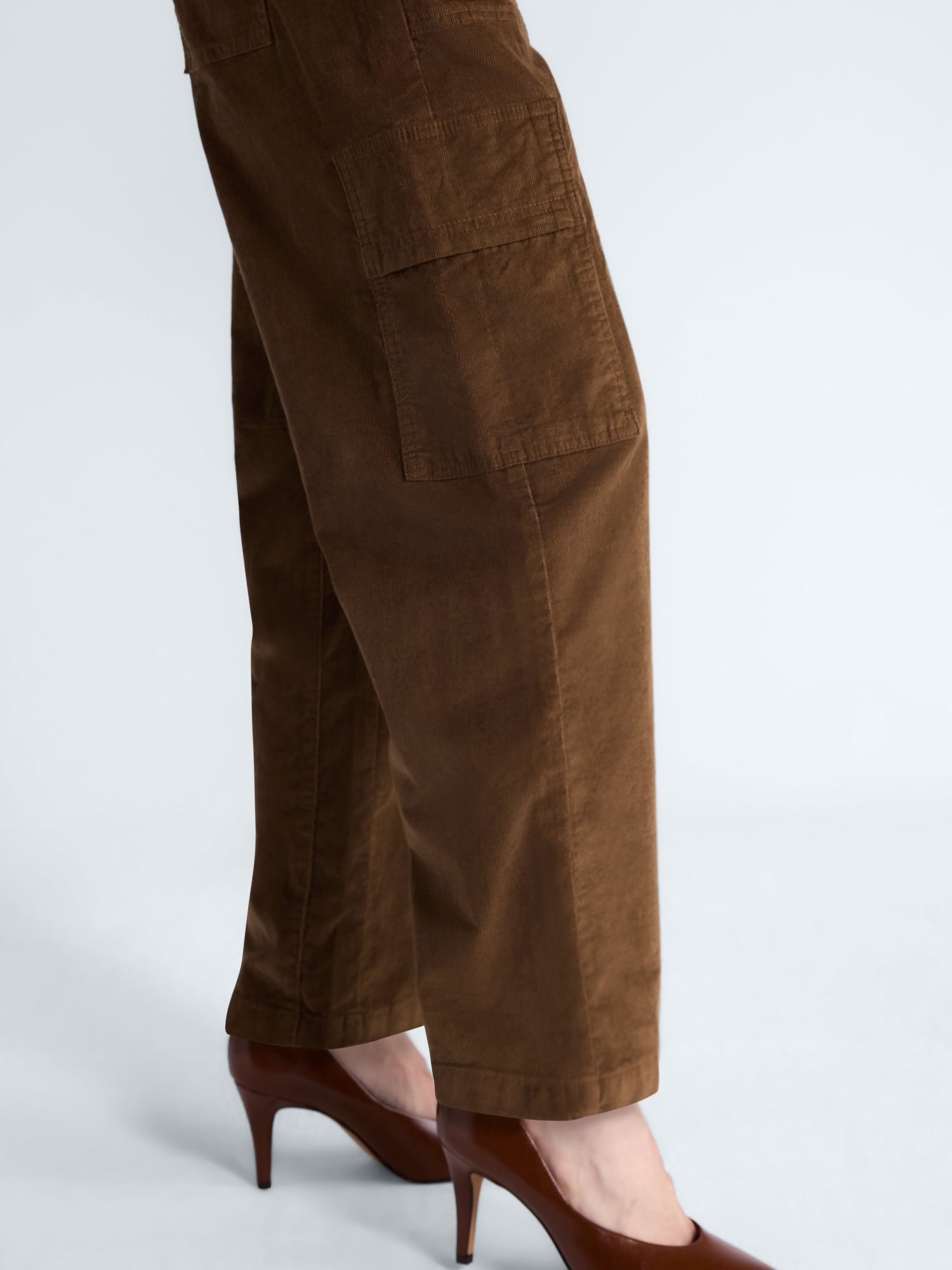 Free Assembly Women's and Women's Plus High Rise Cropped Corduroy Cargo Barrel Pants, Reg and Short Inseam, Sizes XS-4X