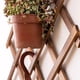 thumbnail image 5 of Valla de soporte para plantas, decoración de pared para jardín de habitación, estante vertical para plantas de aire de interior, madera anticorrosiva gruesa de alta calidad, diseño retráctil, amplia, 5 of 5