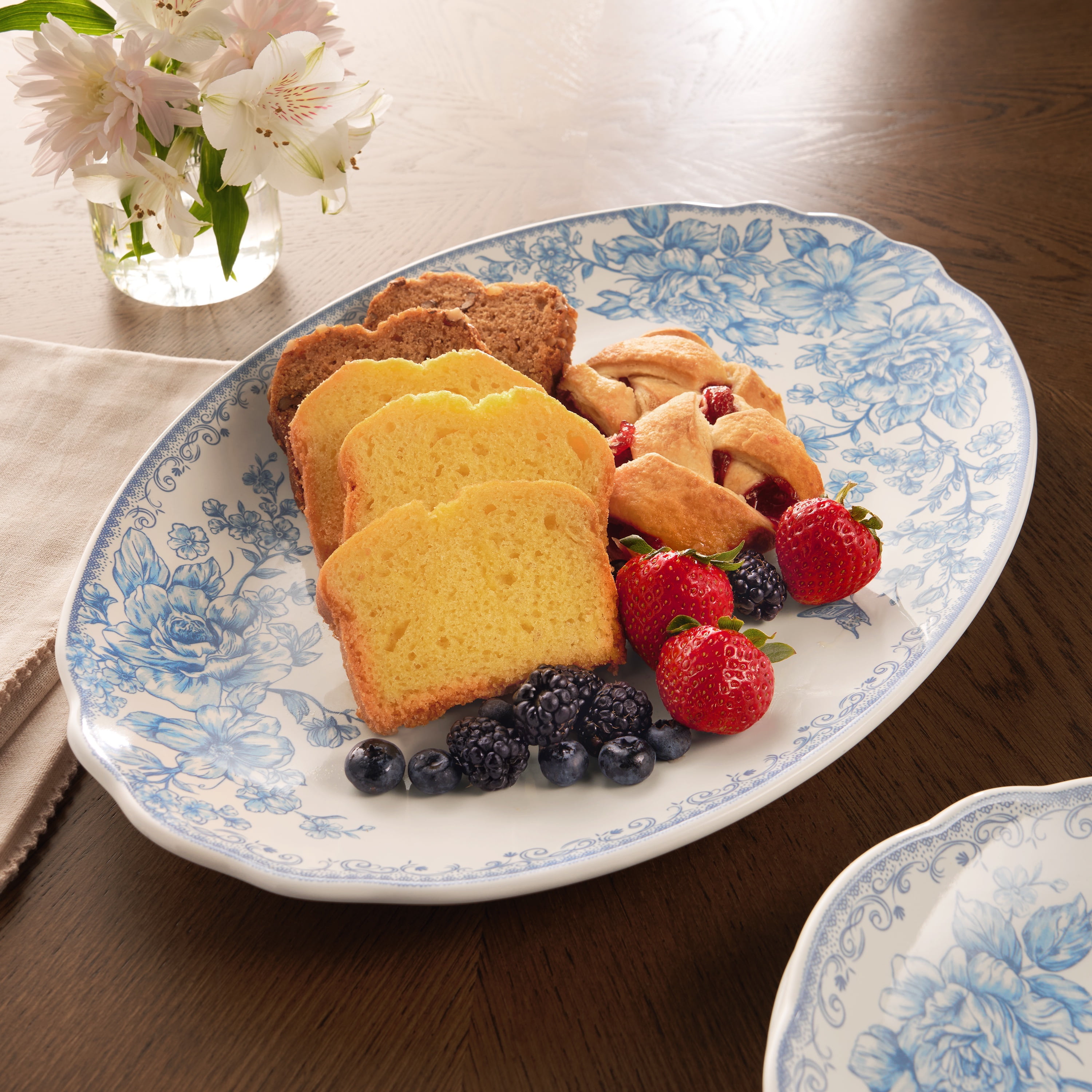 The Pioneer Woman Agatha Stoneware 16-inch Serving Platter, Blue