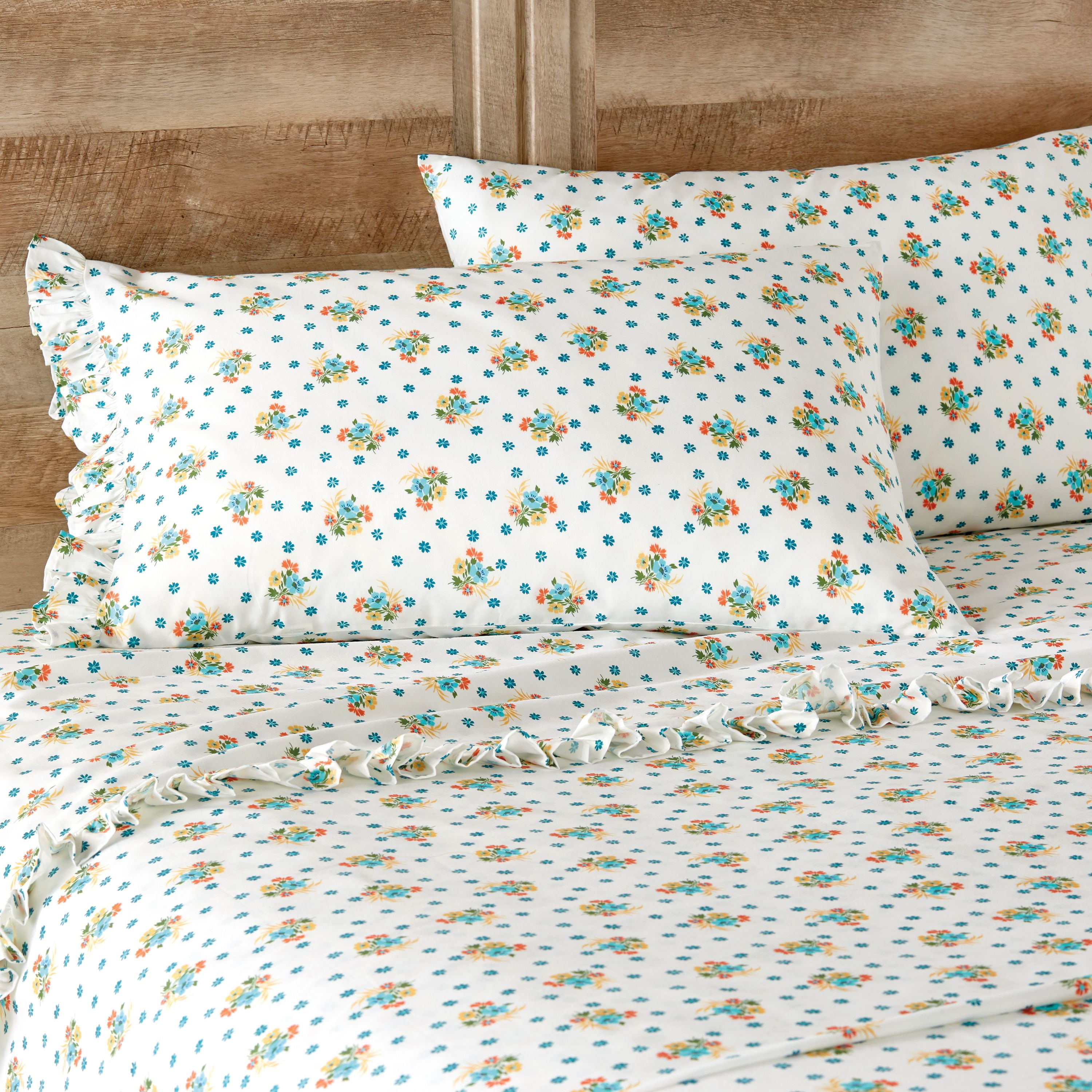The Pioneer Woman Ditsy Floral Ruffle Queen Sheet Set