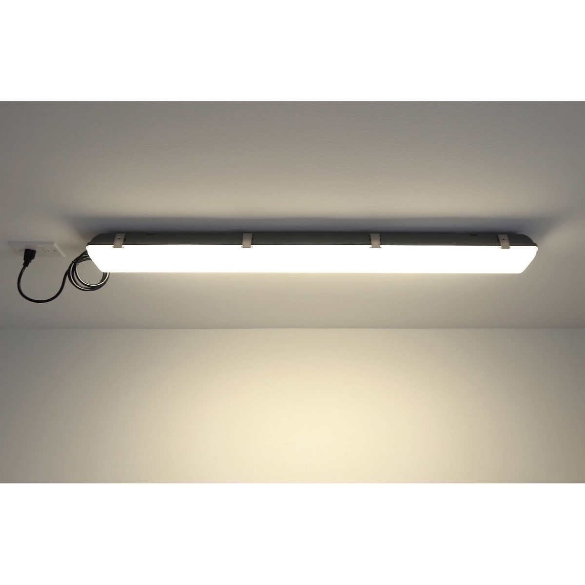 Winplus 45 Led Utility Light With Motion Sensor Com