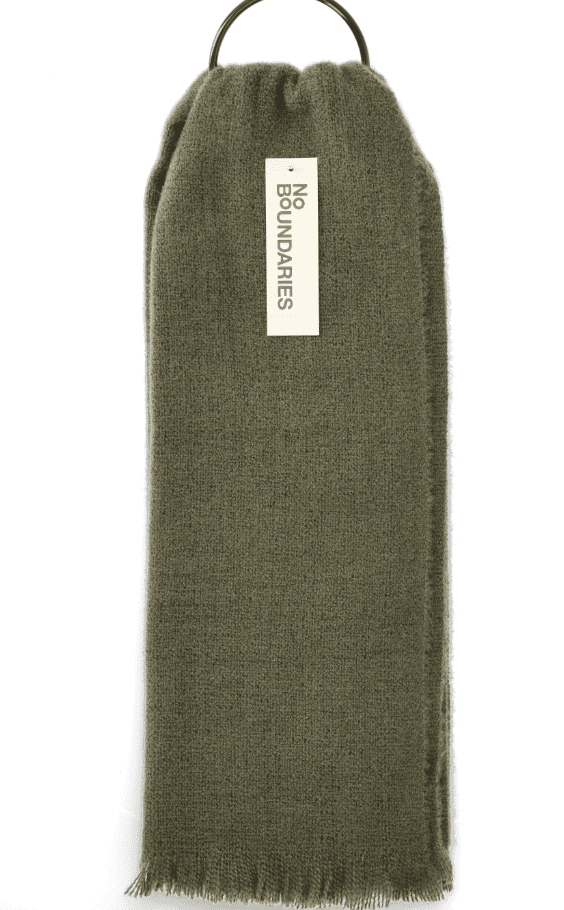 No Boundaries Women's Coordinating Blanket Scarf, One Size, Darkest Olive