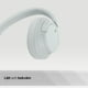 thumbnail image 2 of Sony WH-CH720NW Auriculares inalámbricos Bluetooth con cancelación de ruido - Micrófono incorporado - Hasta 35 horas de duración de la batería y carga rápida - Blanco mate, 2 of 5