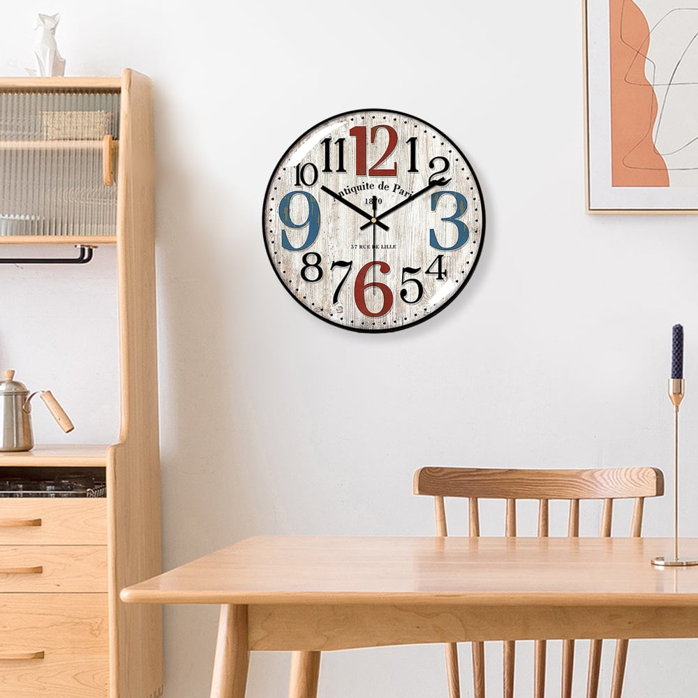 VOCOO Glass Silent Classic Retro Wall Clock , 12 Inch Large Round Quartz Clock Battery Operated Non Ticking Easy to Read Decoration for Bedroom Living Room Kitchen Home Office