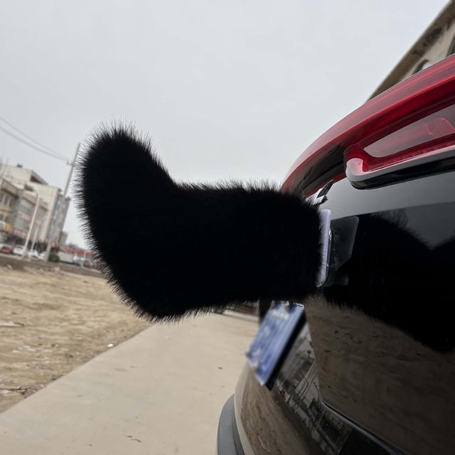 Remote Control Electric Car Tail, Cute Fuzzy Wagging Moving Tail for Car Exterior Decoration, Handmade Rechargeable Auto Trunk Charm, Cosplay Accessory