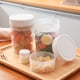 thumbnail image 1 of Xihbxyly Tarro de Fruta Portátil, Diseño de Doble Capa para Mantener La Frescura, Material Pp Sin Bpa, Cierre Hermético, Ideal para Picnics y Viajes, Almacenamiento Saludable de Refrigerios, Blanco,, 1 of 7