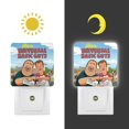 thumbnail image 3 of Chicos de Renta Básica Universal Luz nocturna LED con sensor de anochecer a amanecer para dormitorio, baño, pasillo, escaleras - Lámpara LED nocturna de enchufe, 0.5W - 1 pieza, 3 of 6