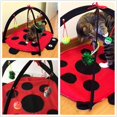 thumbnail image 5 of Alfombra móvil de juegos y actividades para perros o gatos, cama acolchada para mascotas con juguetes colgantes: campanas, pelotas y ratones., 5 of 5
