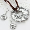 thumbnail image 6 of Ladies Retro Flower Pendant, Rope Collar Jewelry Sets - Necklace and Earrings, 6 of 10
