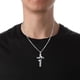 thumbnail image 4 of Collar de hombre en acero o piel con colgante en forma de cruz Una bolsa, 4 of 5