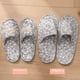 thumbnail image 1 of Pantuflas de algodón para el hogar de tejido pastoral, acolchadas de algodón, cálidas, de fondo suave, antideslizantes, 1 of 2