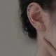 thumbnail image 1 of S925 Pendientes de plata con forma de uña para la oreja, mini pendientes con forma de hueso para la oreja, con agujeros para la oreja, pendientes de plata con forma de palillo, sentido avanzado,, 1 of 6