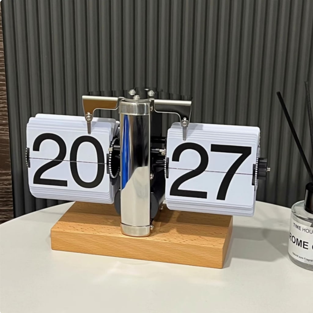Automatic Flip Clock 24 Hour Quartz Movement Large Clear Numbers Wooden Design