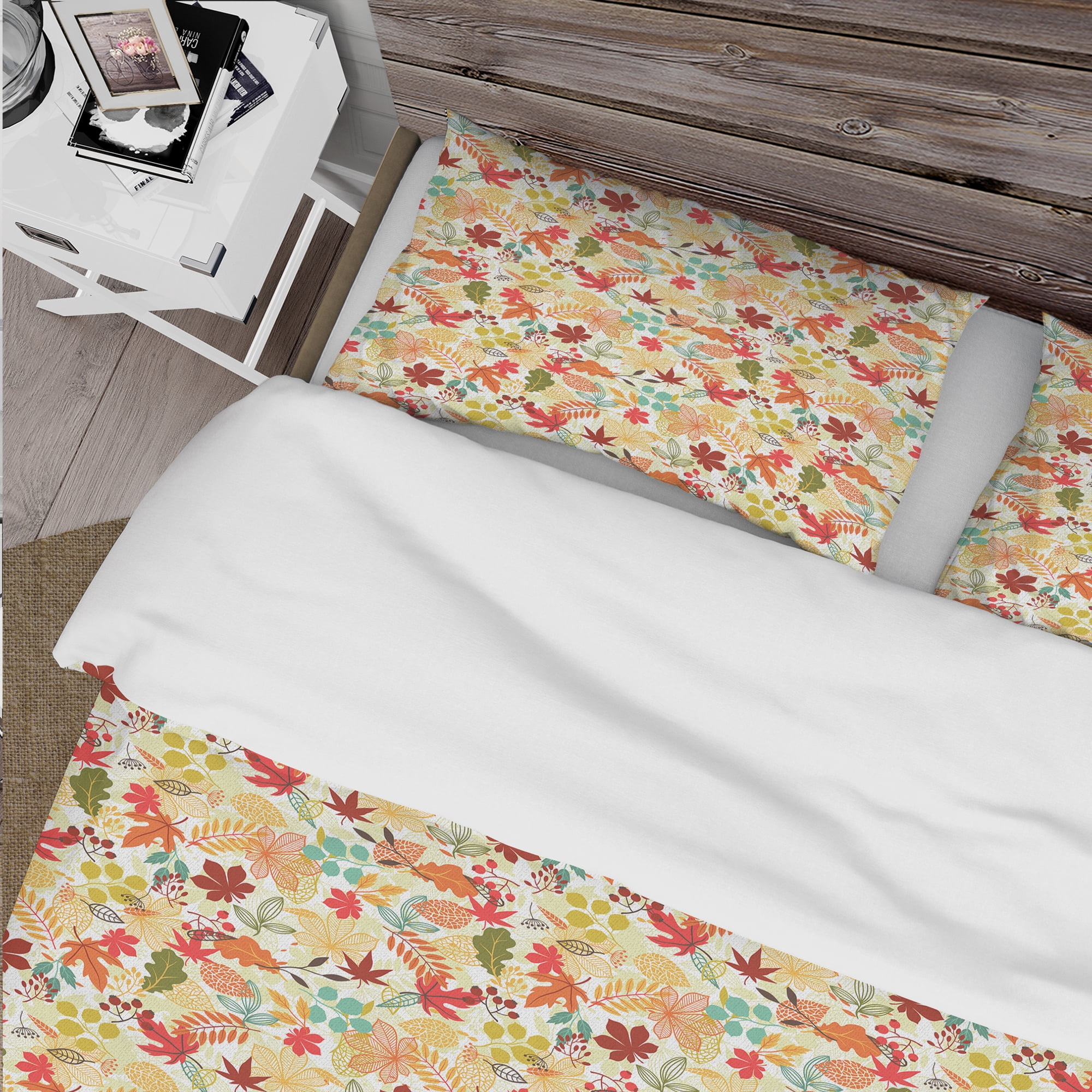 Designart 'Pattern with Stylized Autumn Leaves' Modern & Contemporary Duvet Cover Set