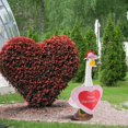 thumbnail image 3 of Estatua Arrowbash con forma de corazón rosa de Goose Outfit para 23 cm, 3 of 6