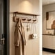 thumbnail image 5 of Perchero de pared de madera con ganchos – Organizador colgante inoxidable para baño, cocina, sala de estar y recibidor – Permite colgar toallas, abrigos, sombreros, bolsos y herramientas., 5 of 6