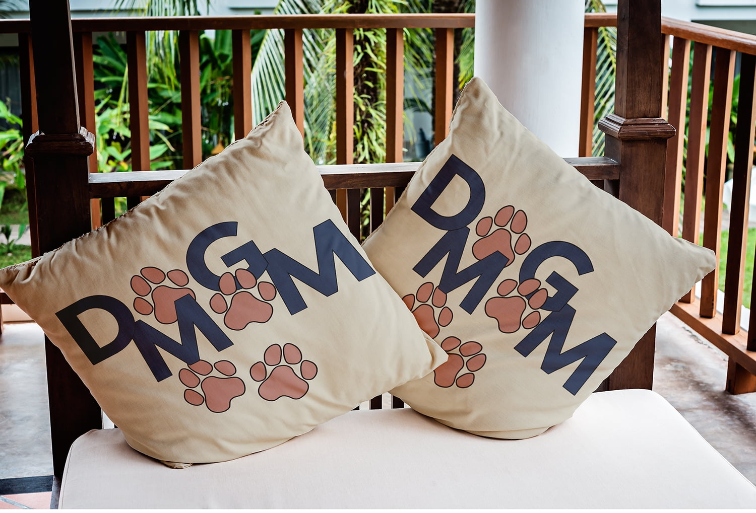 18" x 18" Simply Daisy Dog Mom Indoor/Outdoor Pillow, Mauve Qty 1