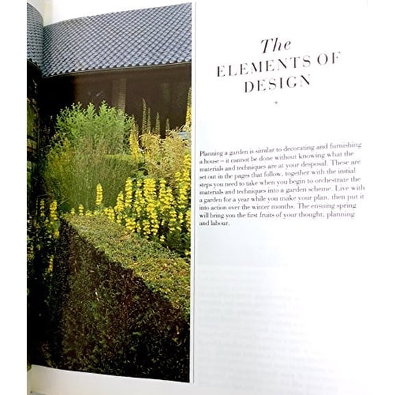 Pre-Owned Creating Small Gardens Hardcover