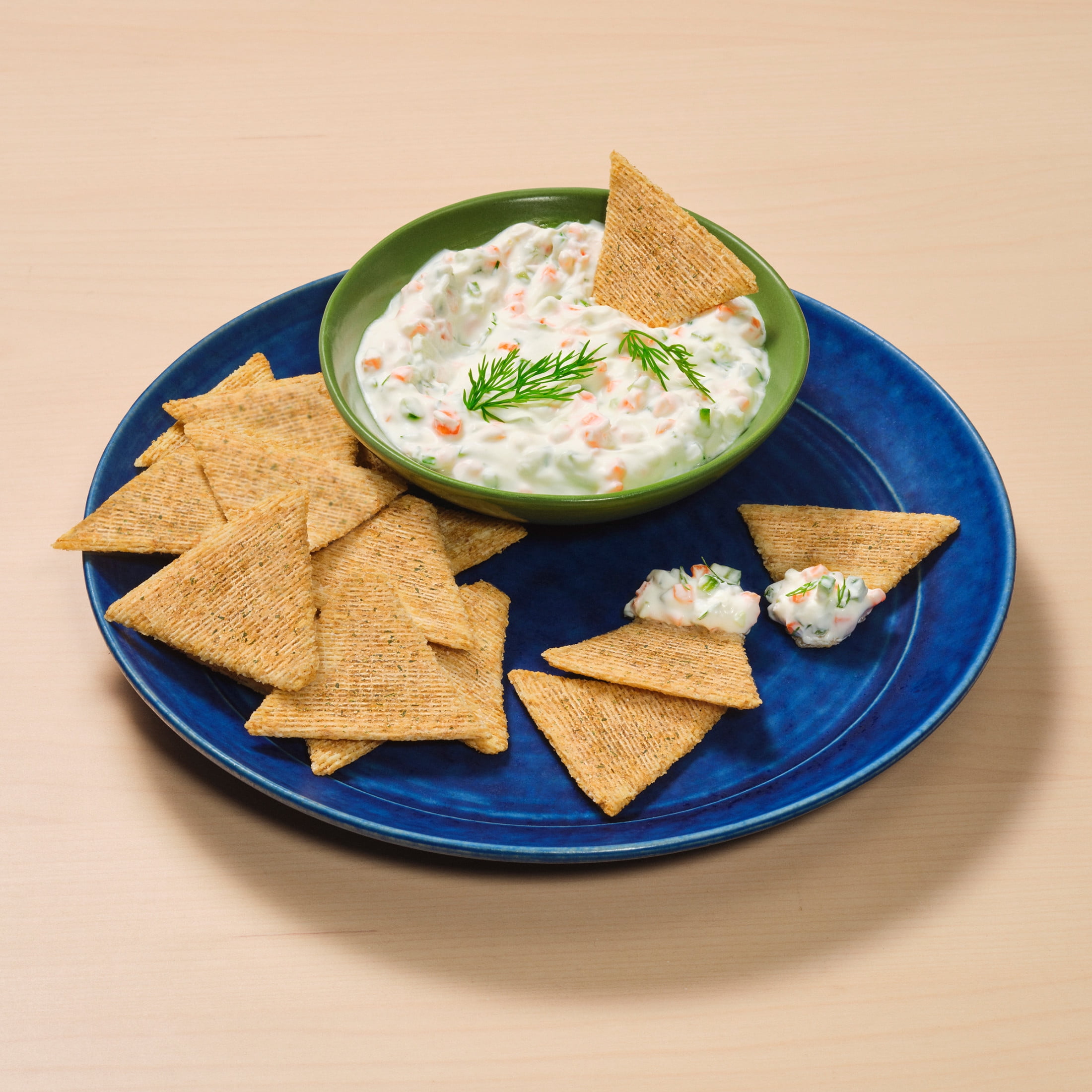 Triscuit Thin Crisps Sour Cream & Onion Whole Grain Wheat Crackers, Lunch Snacks, 7.1 oz