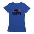 thumbnail image 1 of T-shirt Bleu Royal pour Femme avec Citation Graphique « Kiss a Geek Lips », 1 of 1