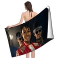 thumbnail image 4 of MICHAEL JACKSON Toalla de playa de secado rápido con diseño temático, regalo para mujeres y niñas, ideal para cumpleaños, fans, amantes de la música, uso en la playa o al aire libre, 78 × 150 cm, 4 of 6